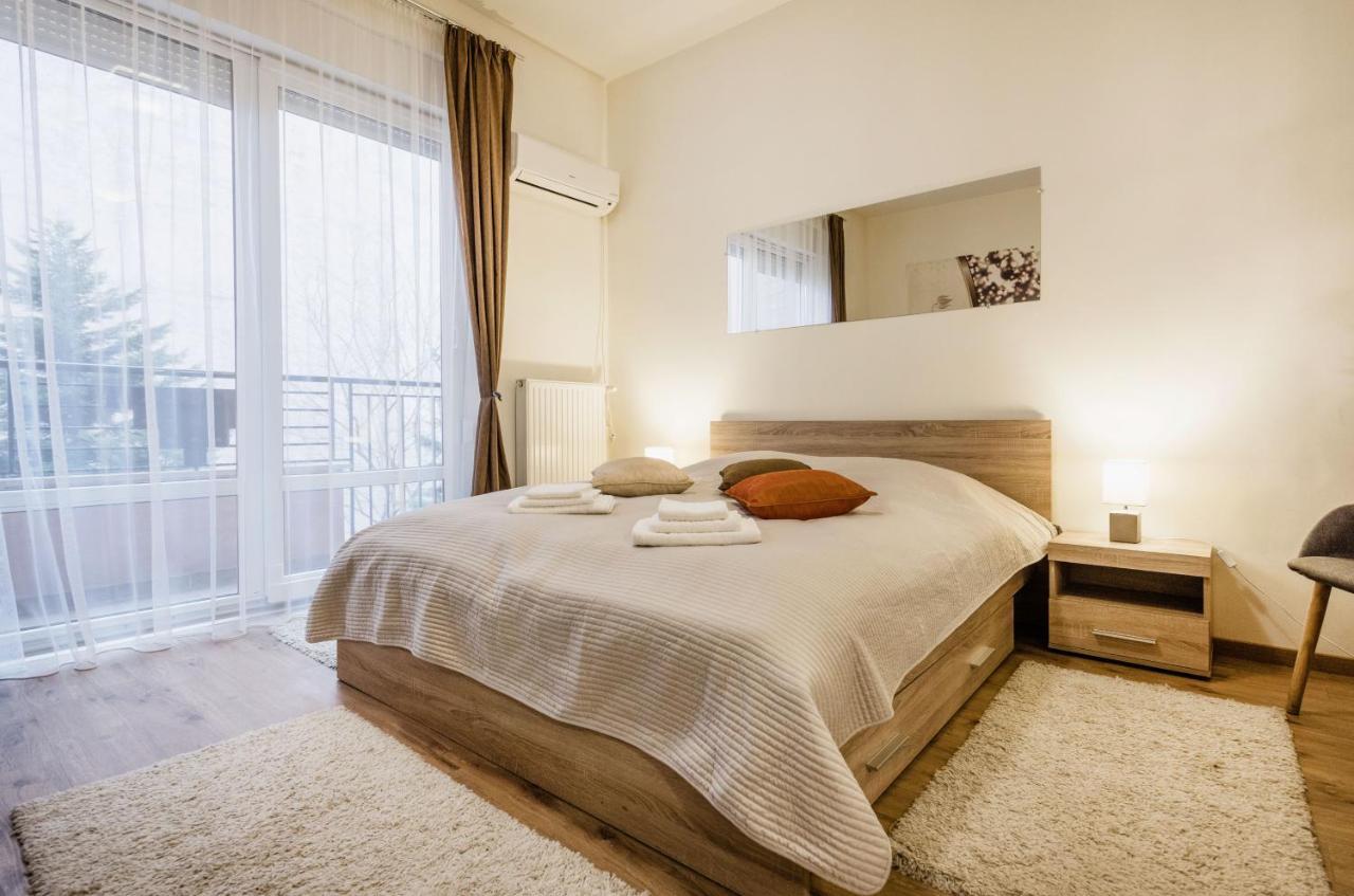 Apartament Downtown Charm With Balcony And Garden View Budapeszt Zewnętrze zdjęcie