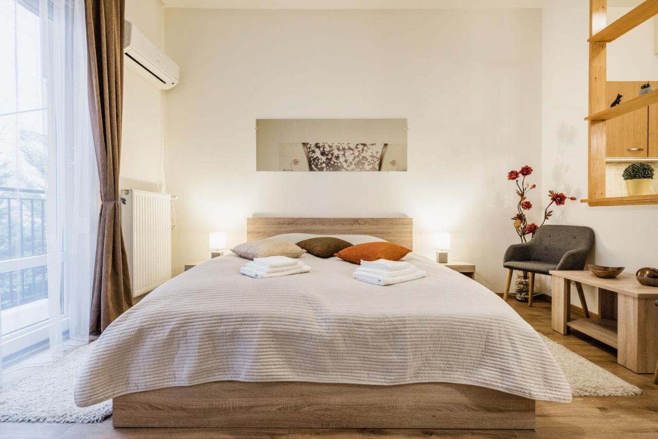 Apartament Downtown Charm With Balcony And Garden View Budapeszt Zewnętrze zdjęcie